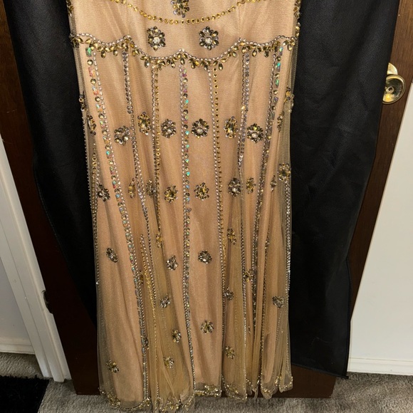 Sherri Hill Dress- size 6 - Picture 5 of 8